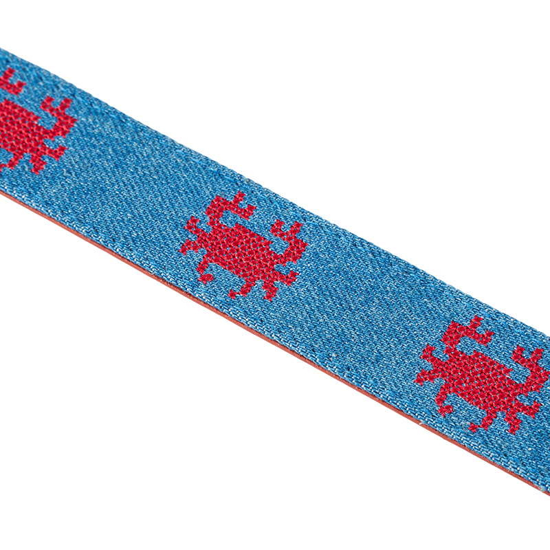 Hellbrauner Stickgürtel