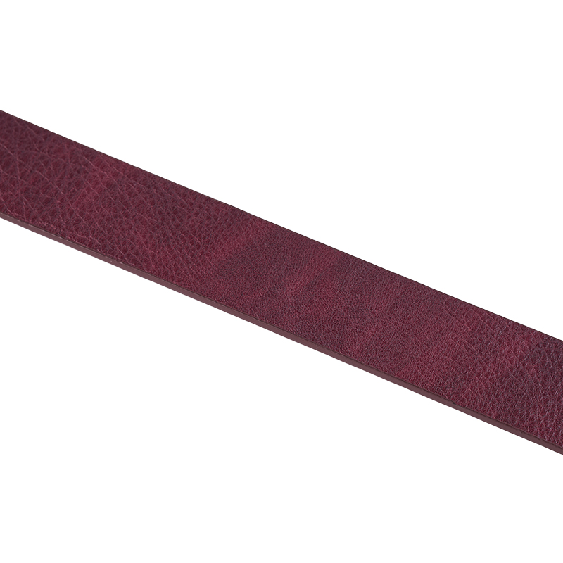 Roter Ledergürtel mit ovaler Schnalle für Damen